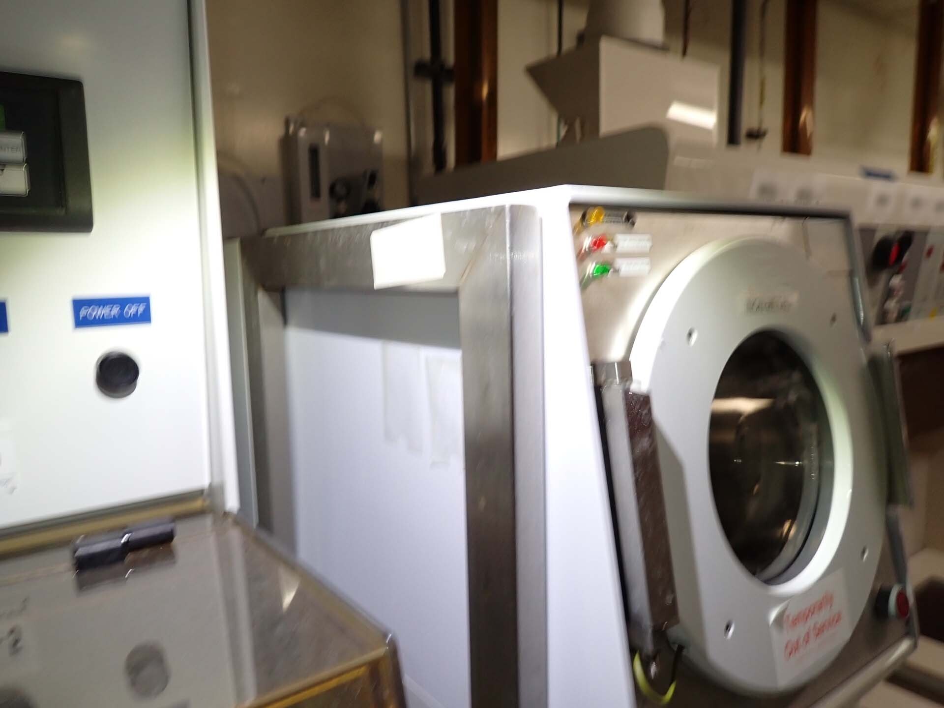 Photo Utilisé SEMITOOL Spin Rinse Dryers (SRD) À vendre