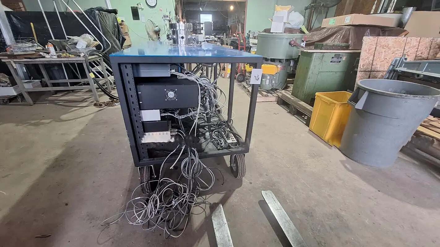 Photo Used STANFORD RESEARCH SYSTEMS / SRS RGA 100 For Sale