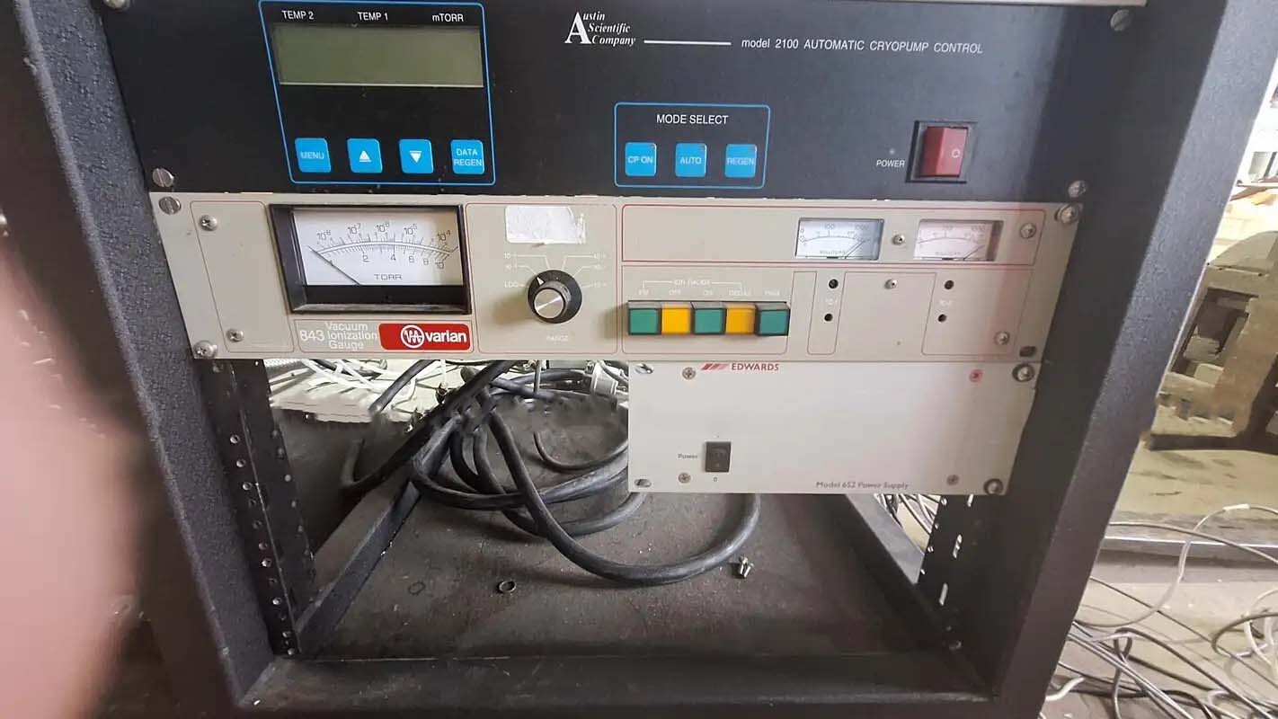 Photo Used STANFORD RESEARCH SYSTEMS / SRS RGA 100 For Sale