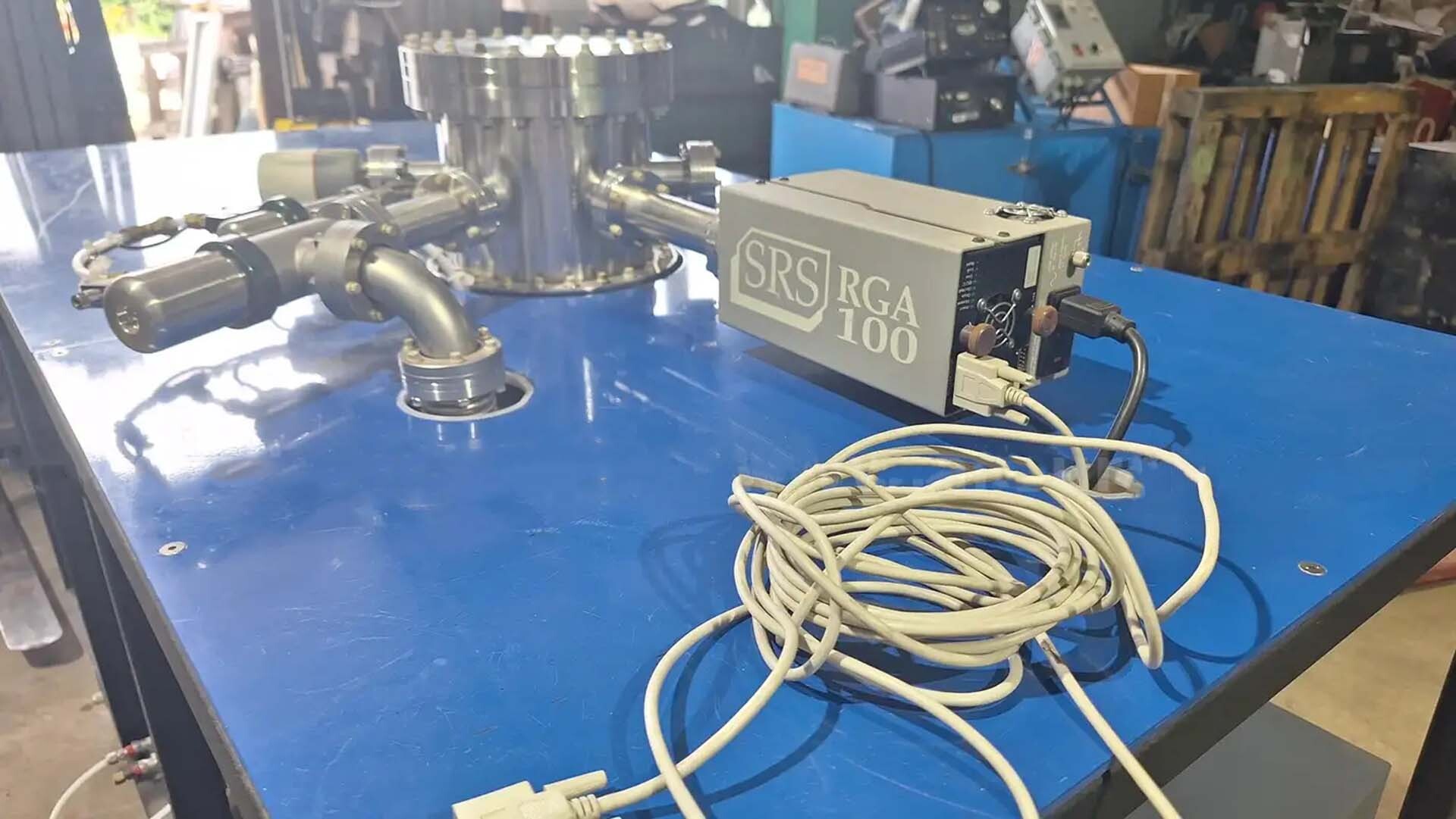 Photo Used STANFORD RESEARCH SYSTEMS / SRS RGA 100 For Sale