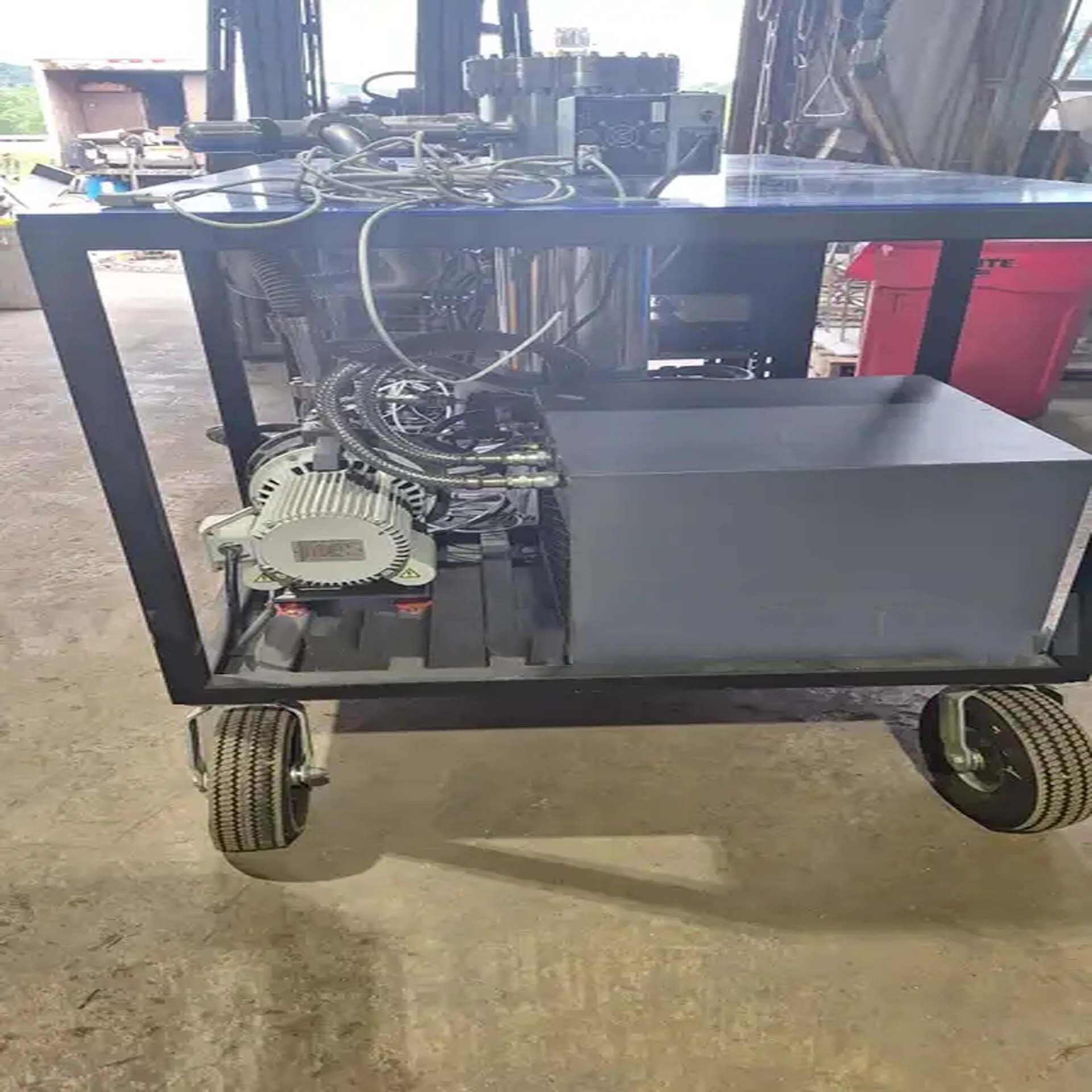 Photo Used STANFORD RESEARCH SYSTEMS / SRS RGA 100 For Sale