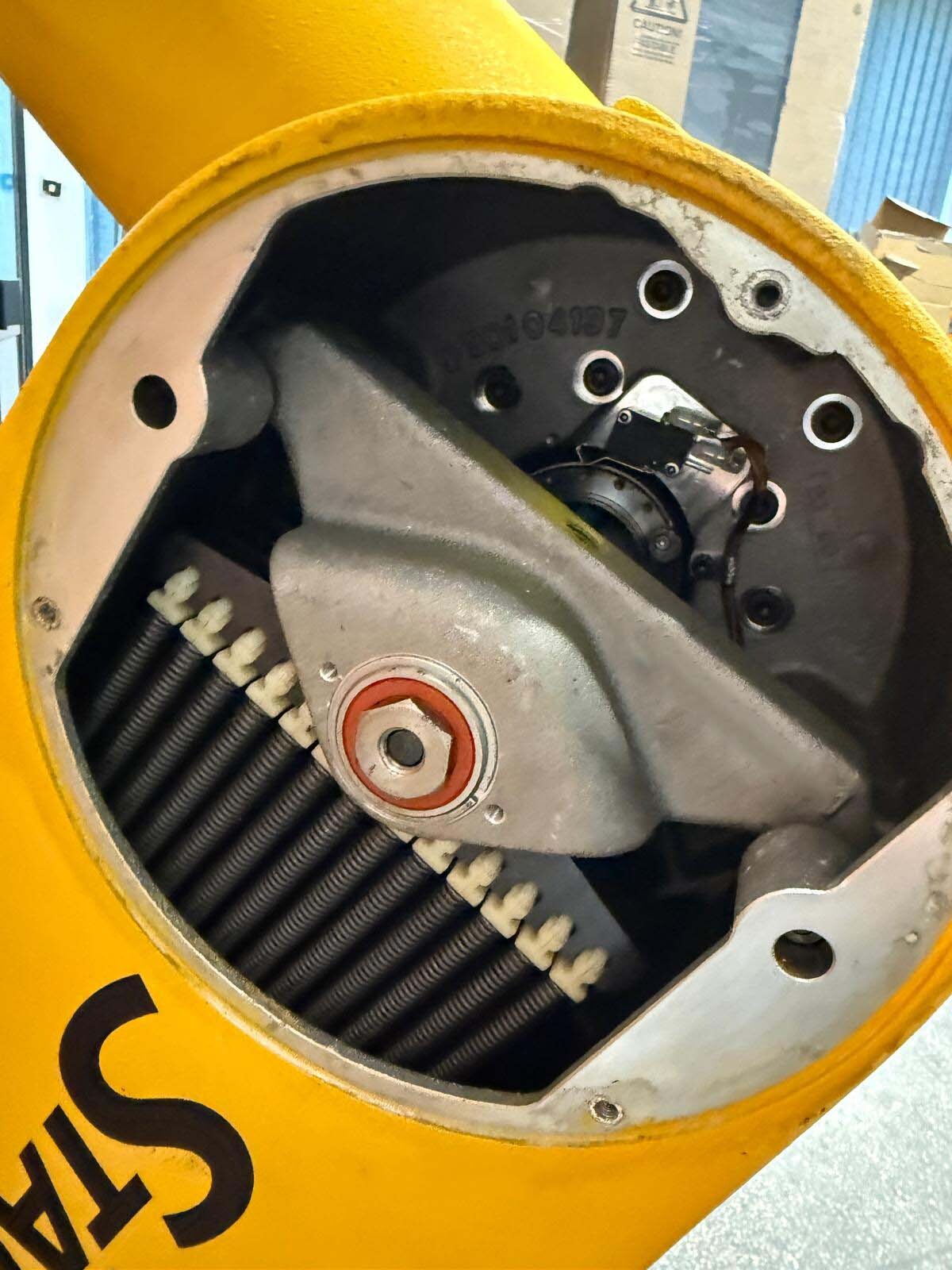 Foto Verwendet STAUBLI RX130B L Zum Verkauf