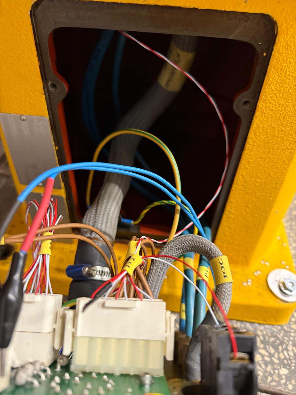 Foto Verwendet STAUBLI RX130B L Zum Verkauf