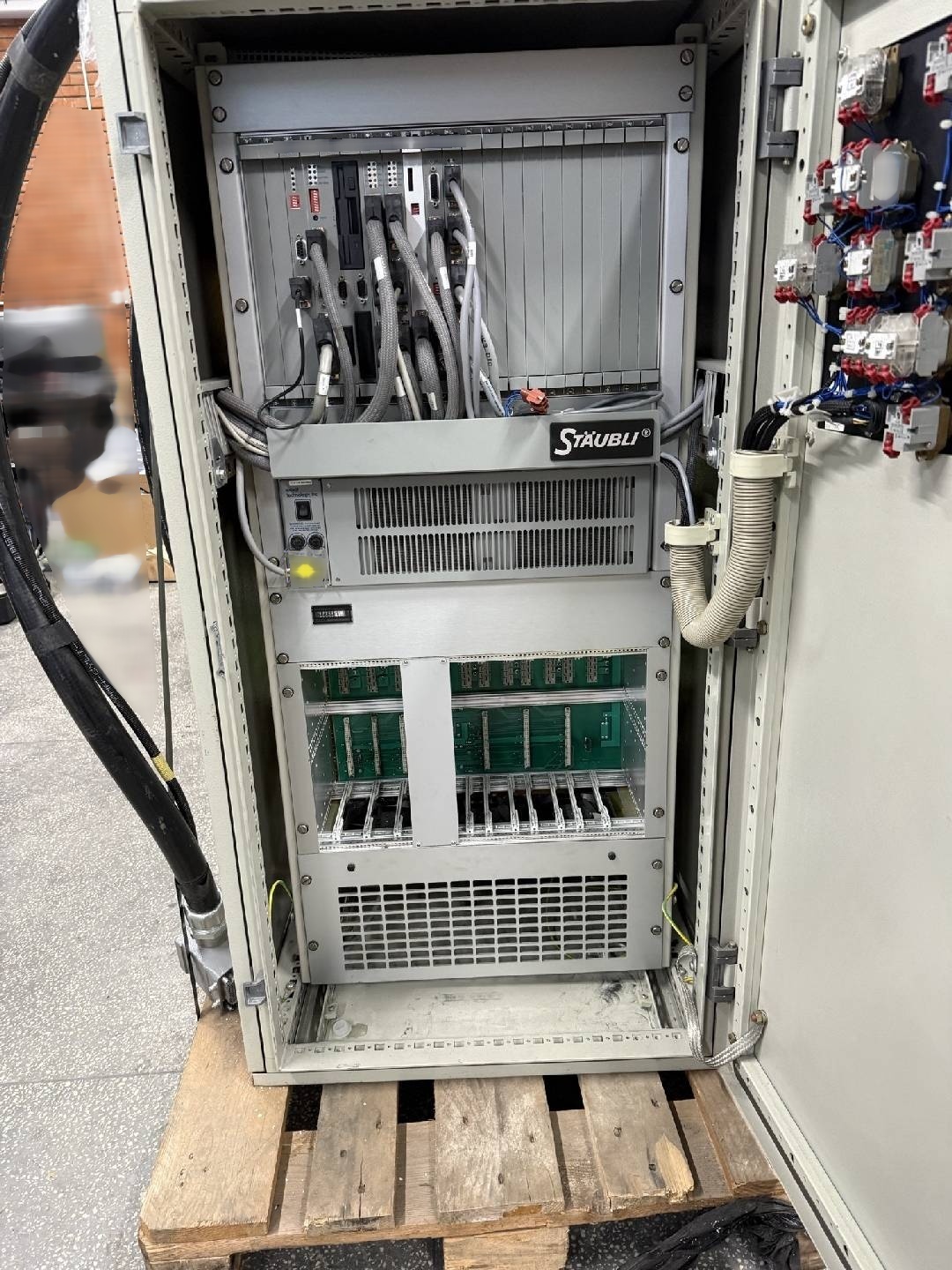 图为 已使用的 STAUBLI RX130 待售