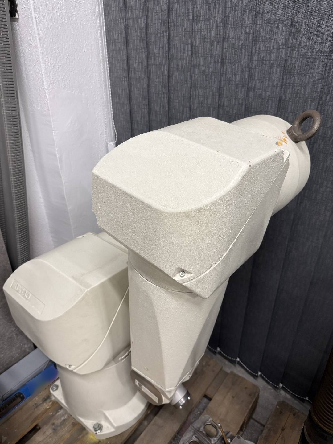 图为 已使用的 STAUBLI RX130 待售