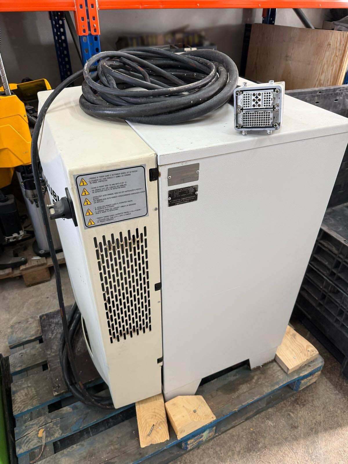 Foto Verwendet STAUBLI RX130B L Zum Verkauf