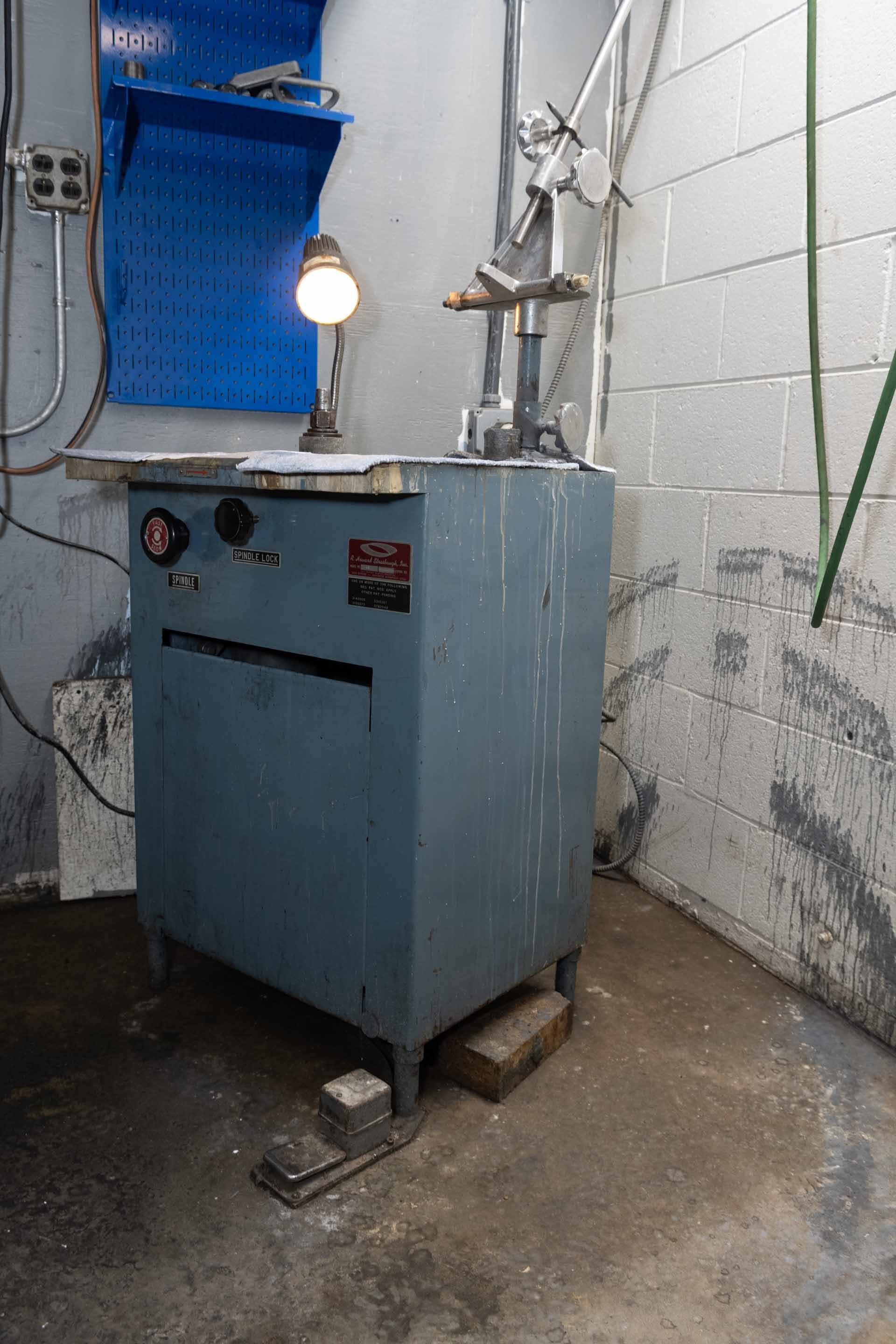 Photo Used STRASBAUGH 6T For Sale