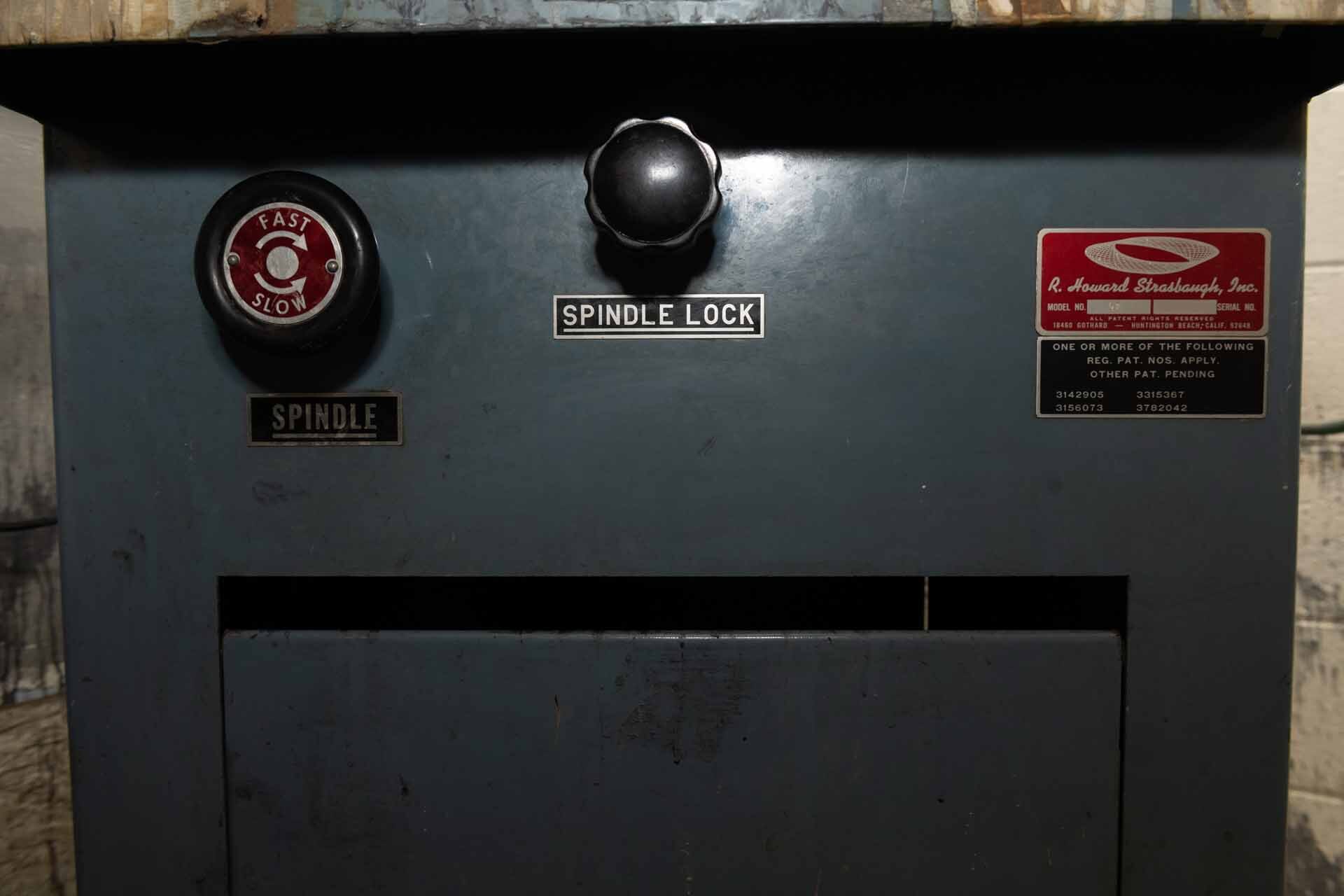 Photo Used STRASBAUGH 6T For Sale