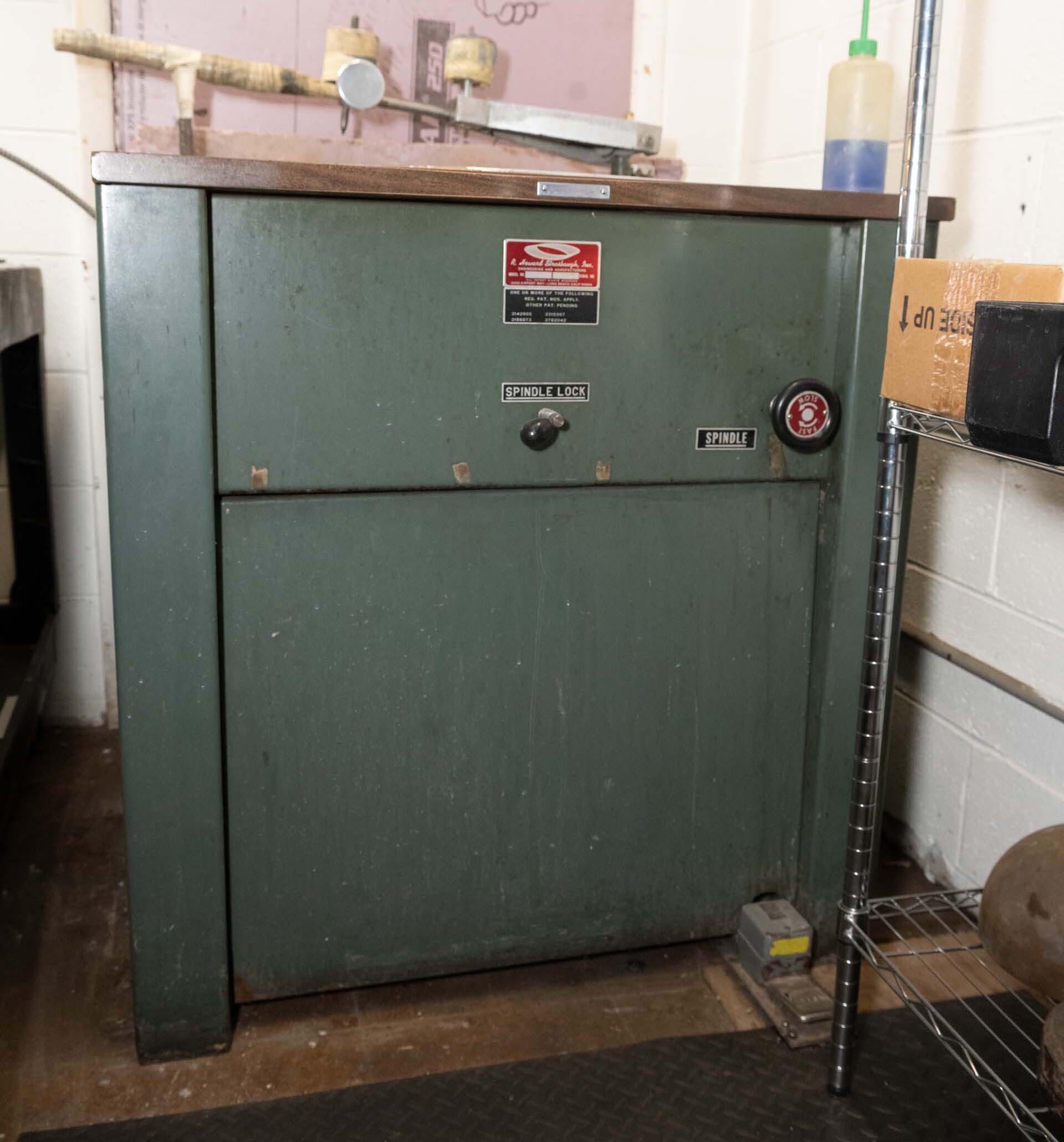 Photo Used STRASBAUGH 6T For Sale