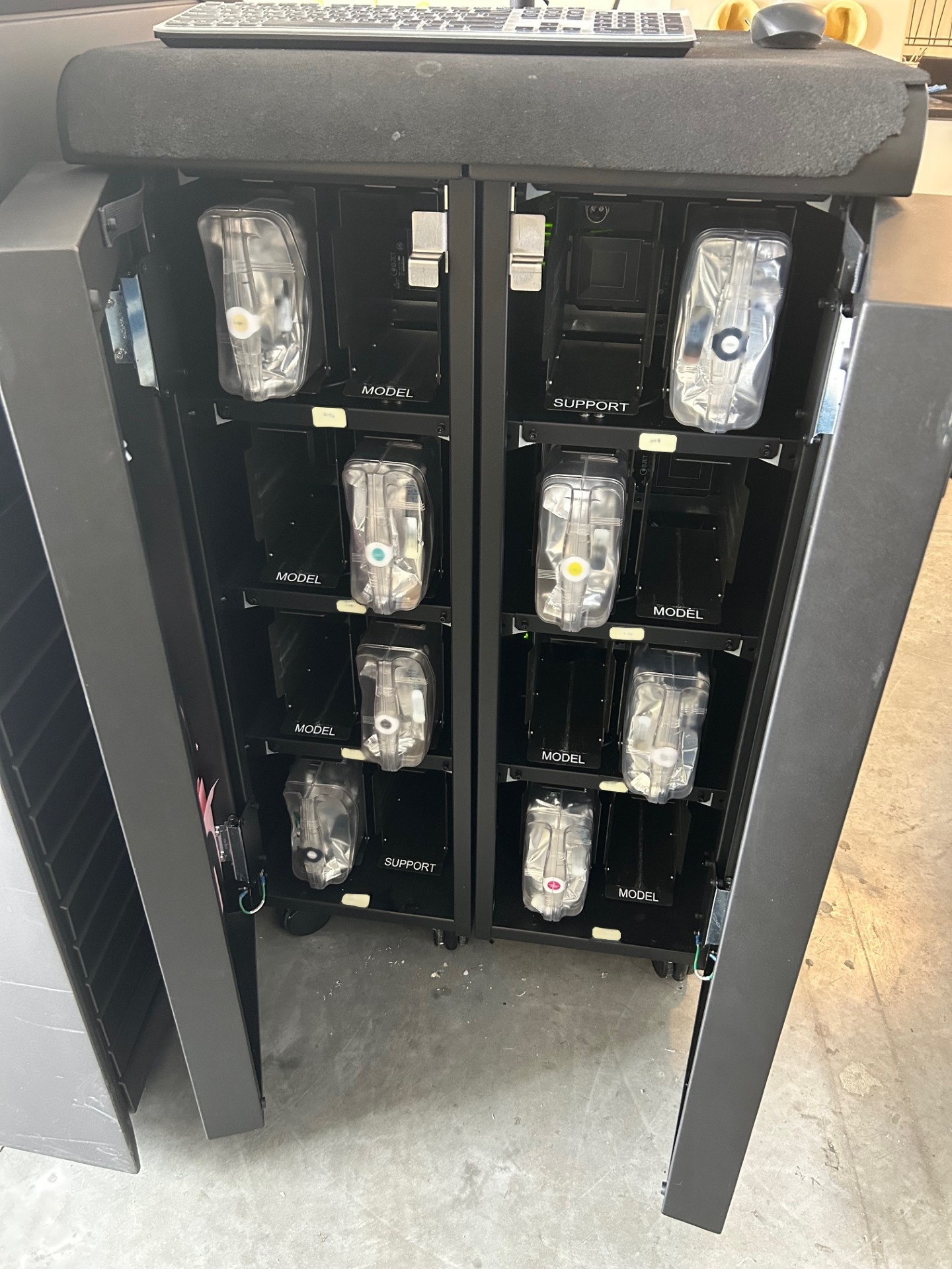 Photo Used STRATASYS / OBJET J750 For Sale