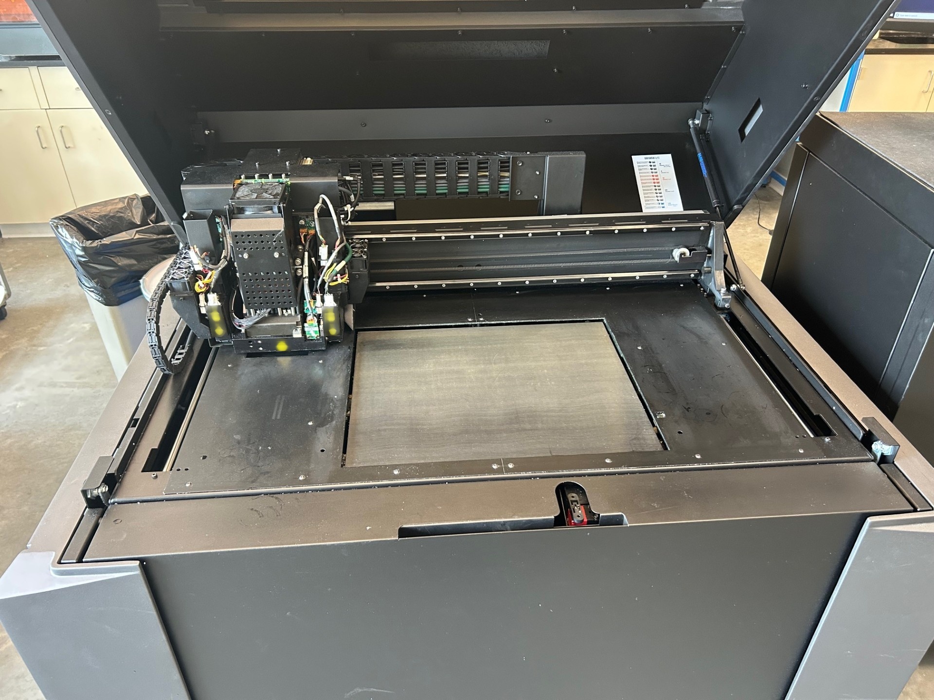 Photo Used STRATASYS / OBJET J750 For Sale