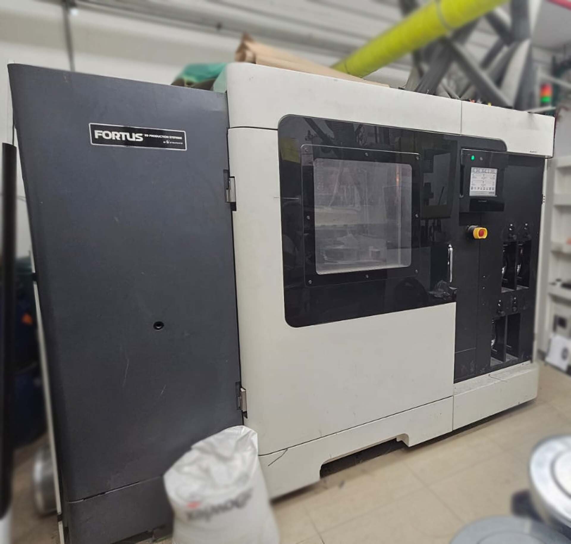 Foto Verwendet STRATASYS Fortus 900MC Zum Verkauf