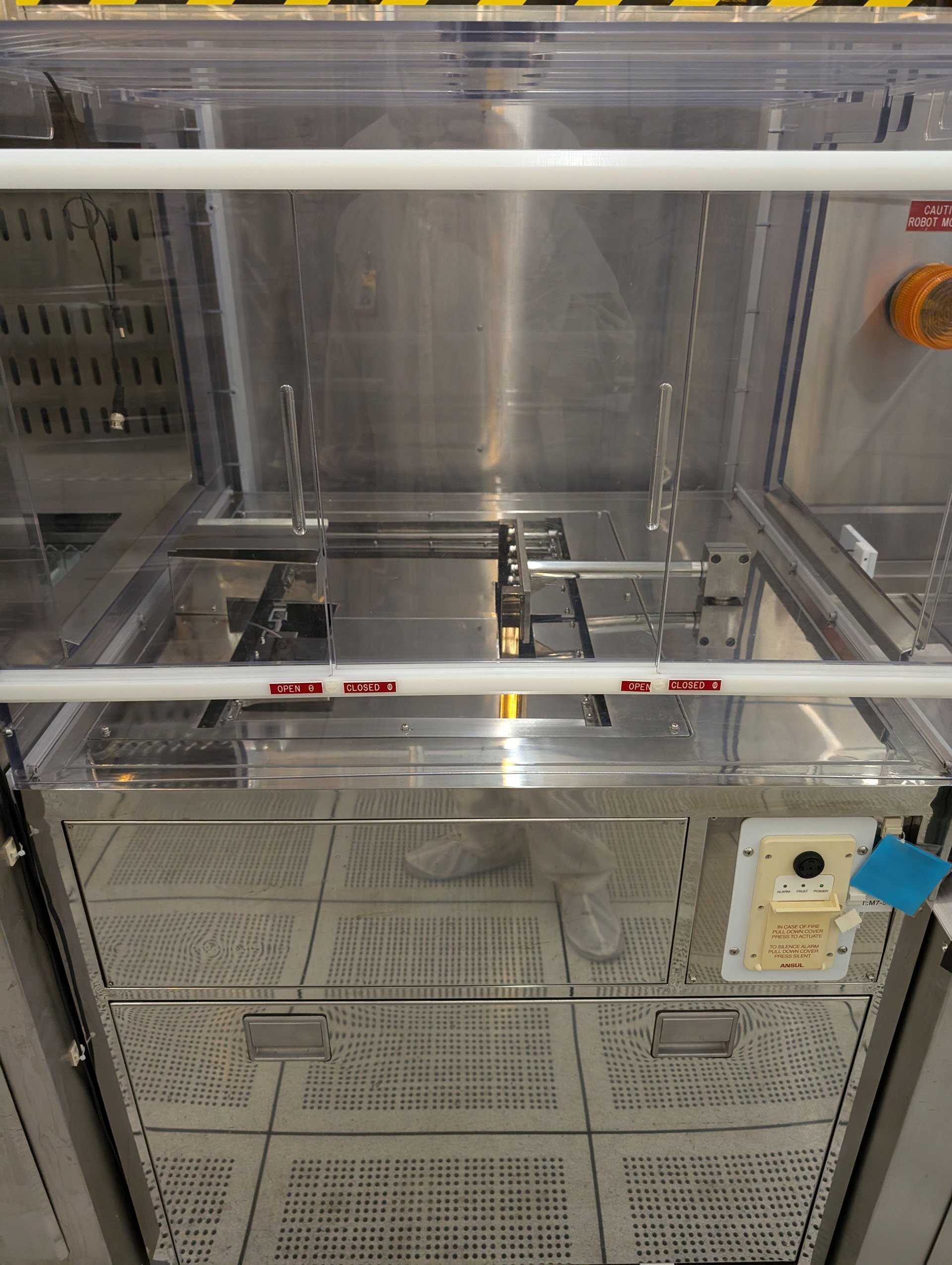 Photo Used SUBMICRON SYSTEMS System For Sale