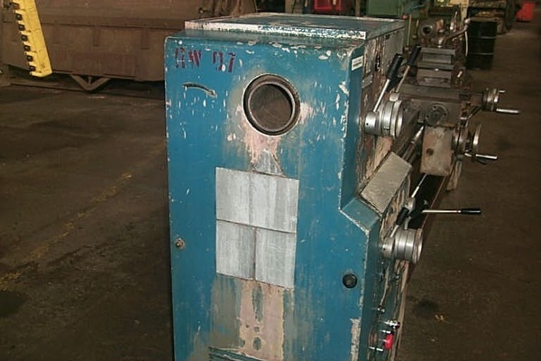 Photo Used SUMMIT Lathe For Sale