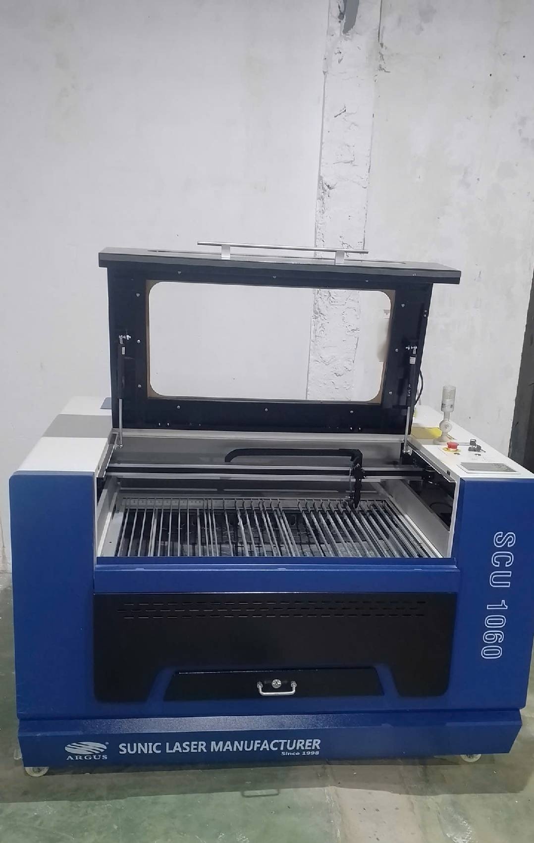圖為 已使用的 SUNIC LASER SCU 1060 待售