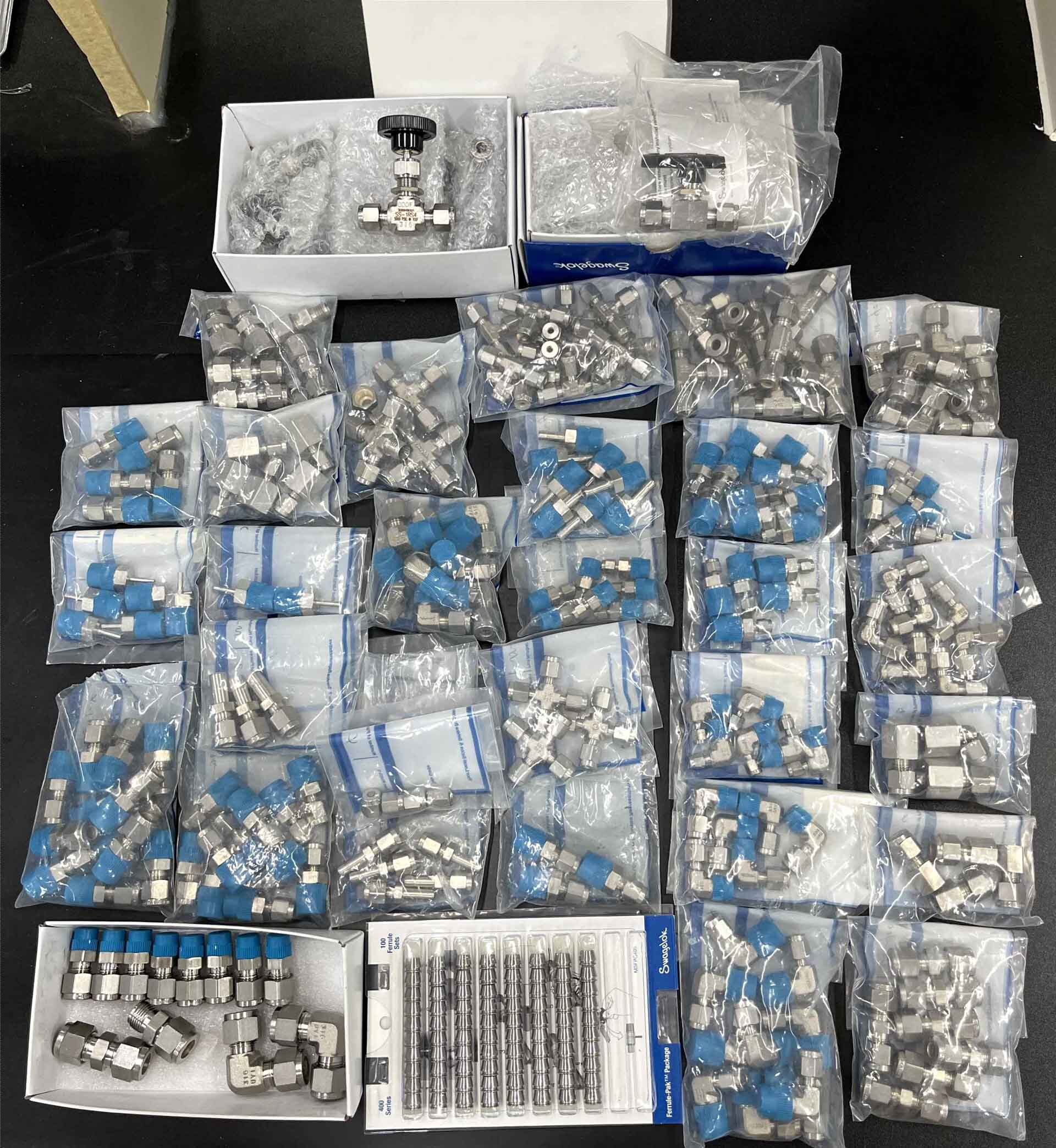 圖為 已使用的 SWAGELOK Lot of valves and fittings for SUS316 待售
