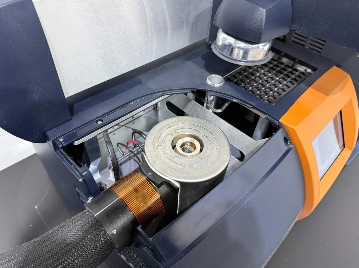 フォト（写真） 使用される TA INSTRUMENT Discovery DSC25 販売のために