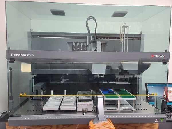 사진 사용됨 TECAN Freedom EVO-2 150 판매용