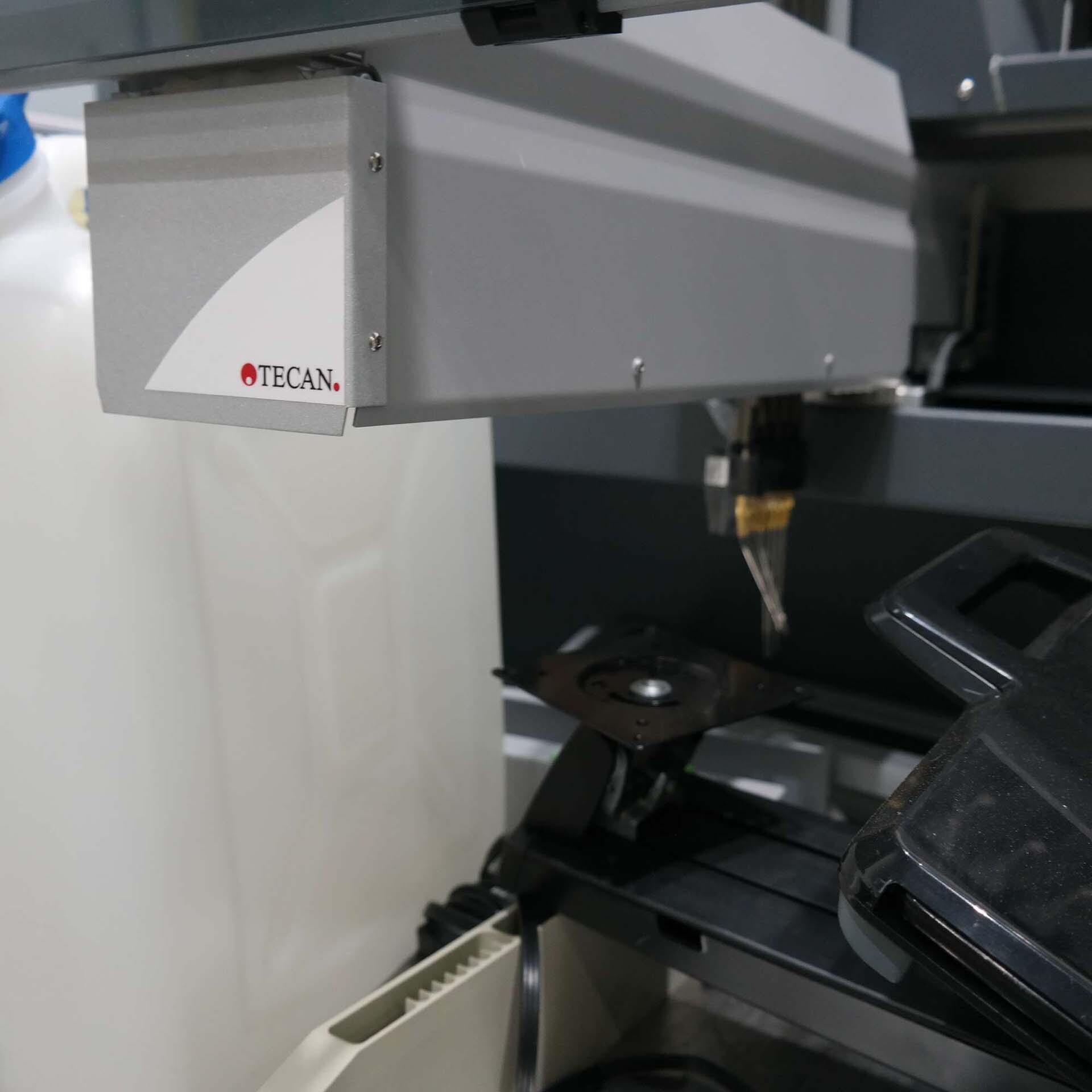 フォト（写真） 使用される TECAN Freedom EVO-2 200 販売のために