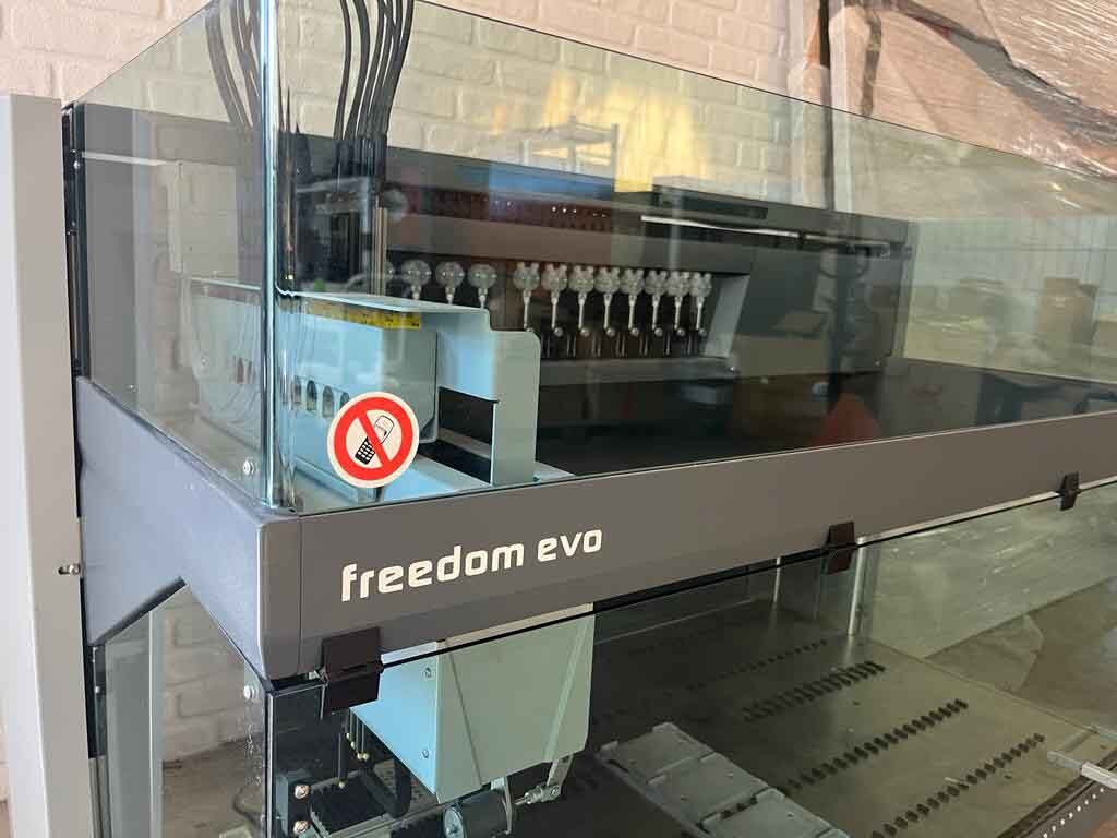 Photo Used TECAN Freedom EVO-2 150 Base For Sale