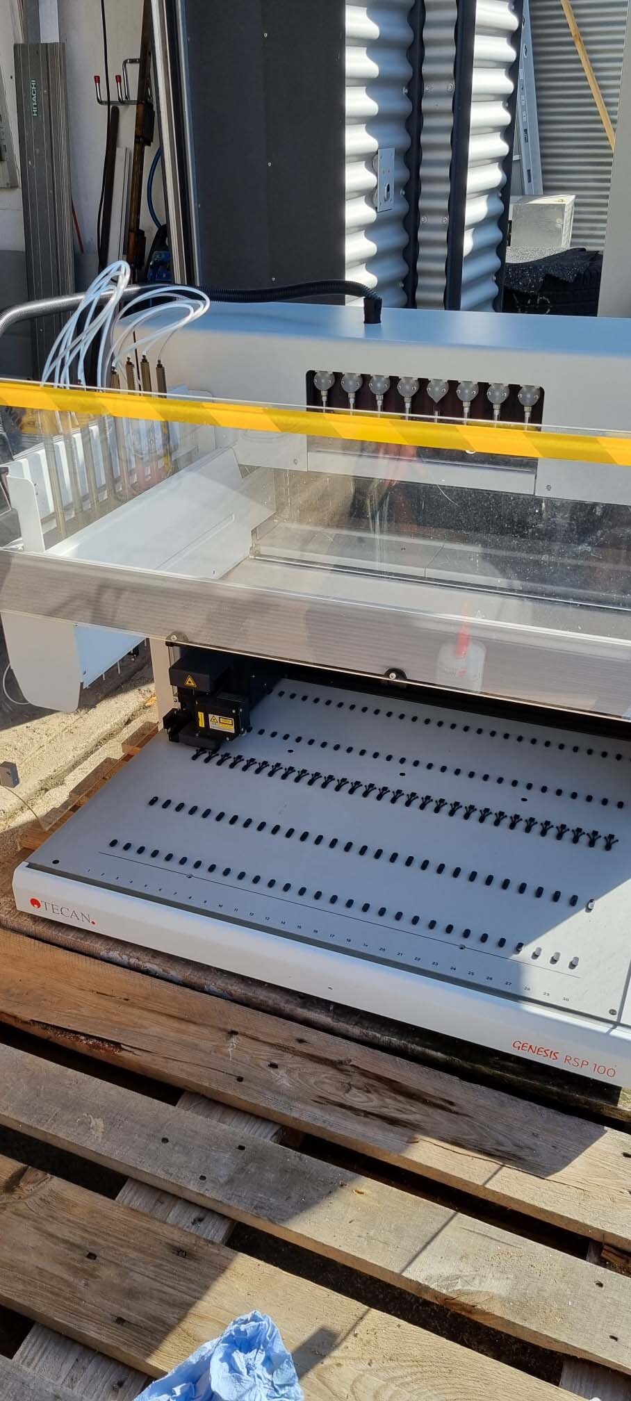 Foto Verwendet TECAN Infinite M200 Zum Verkauf