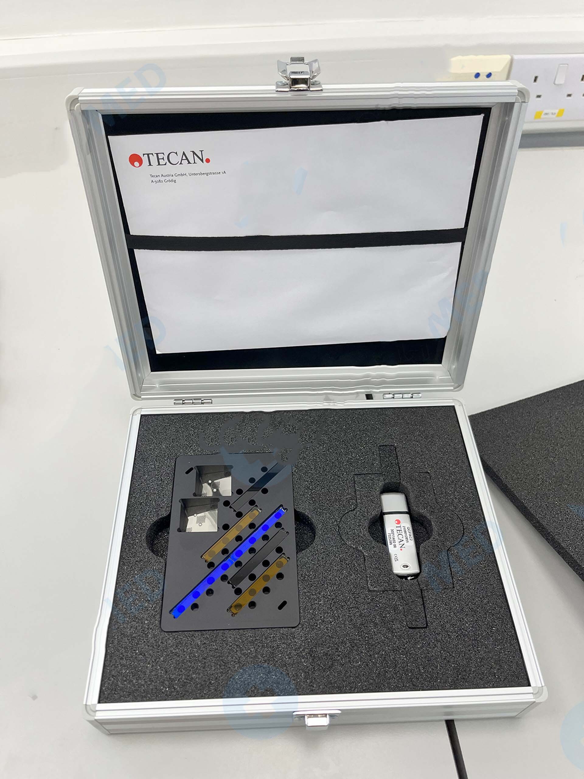 사진 사용됨 TECAN Sunrise QC-Pac 2 판매용