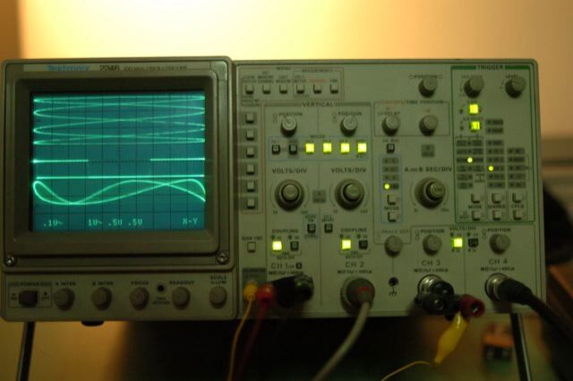 사진 사용됨 TEKTRONIX 2246 판매용