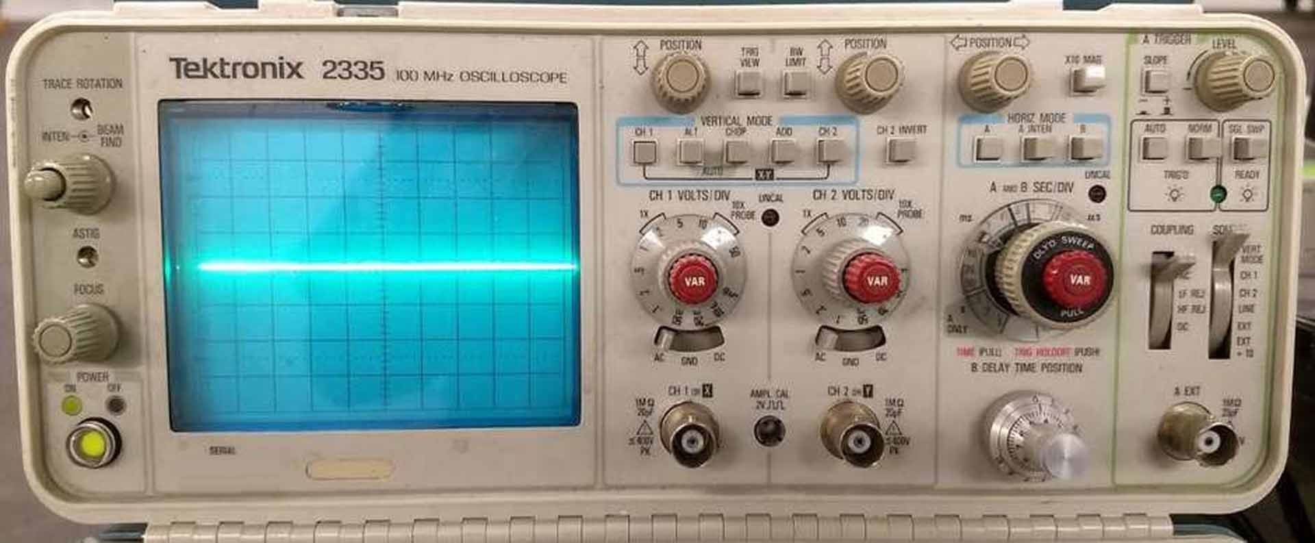 사진 사용됨 TEKTRONIX 2335 판매용