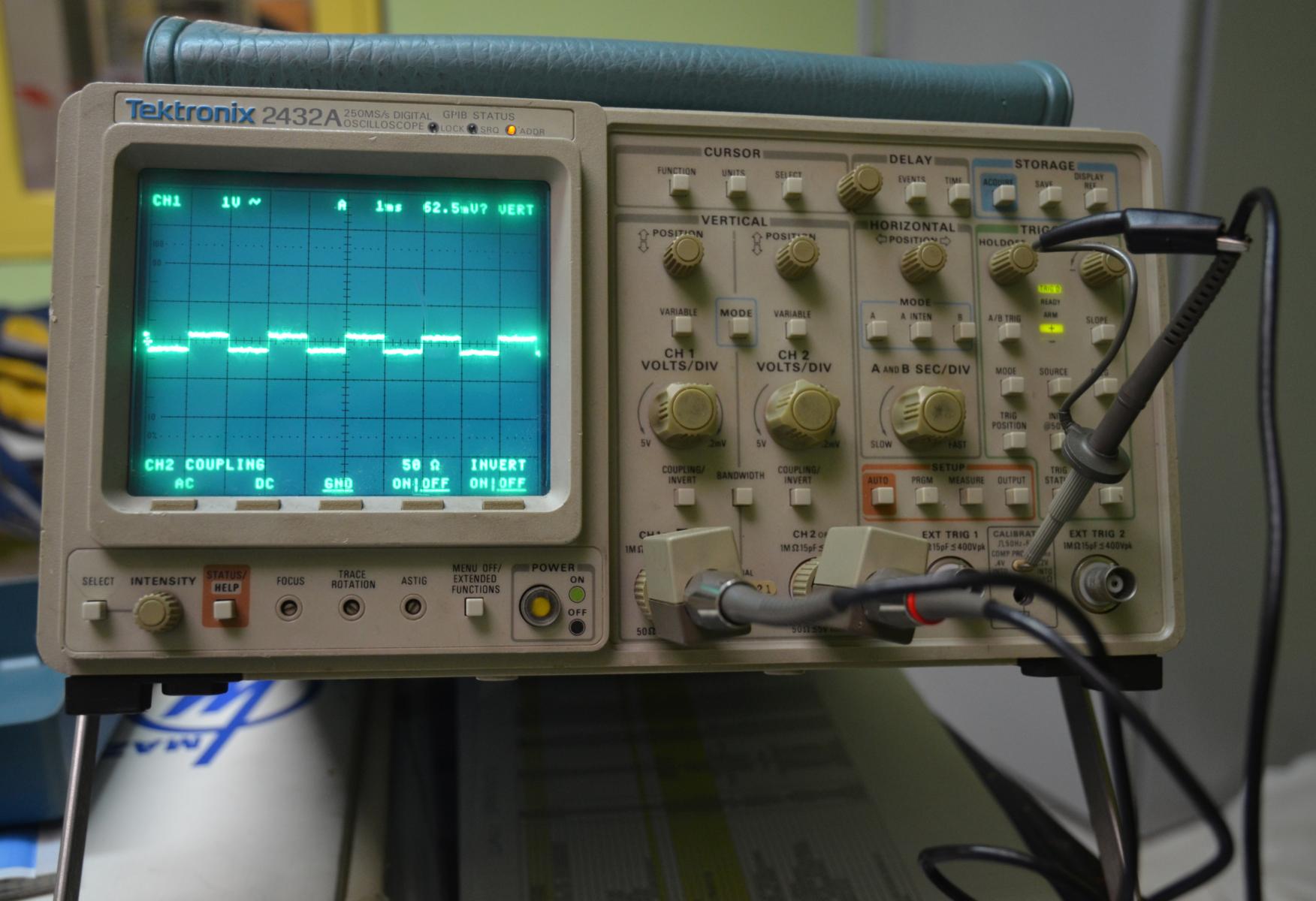 Photo Utilisé TEKTRONIX 2432A À vendre