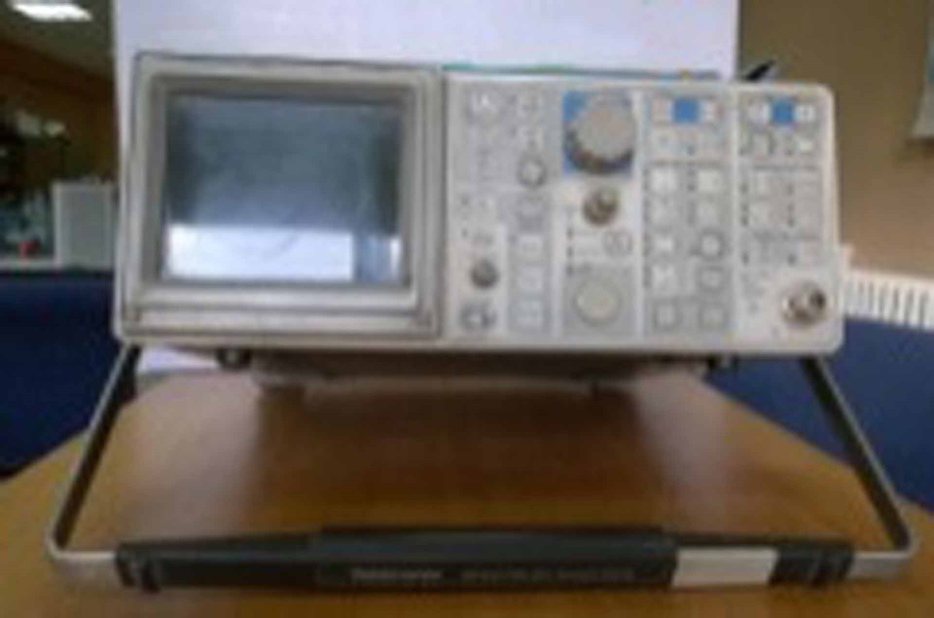 사진 사용됨 TEKTRONIX 2710 판매용