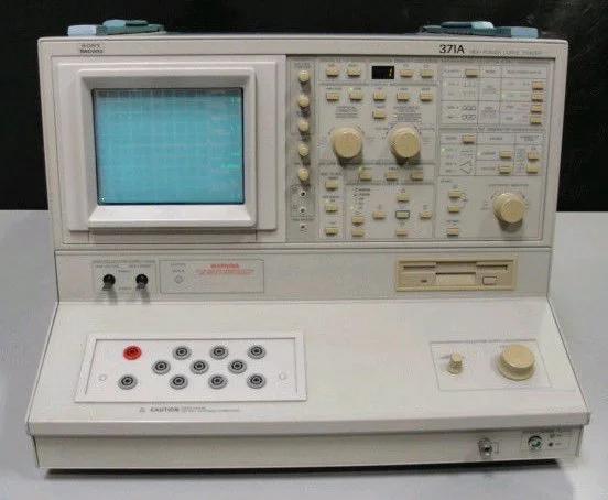 TEKTRONIX 371A 電子試験装置 はセール価格 #9091006 で使用され TEKTRONIX 371A 電子試験装置 はセール価格 #9091006 で使用され