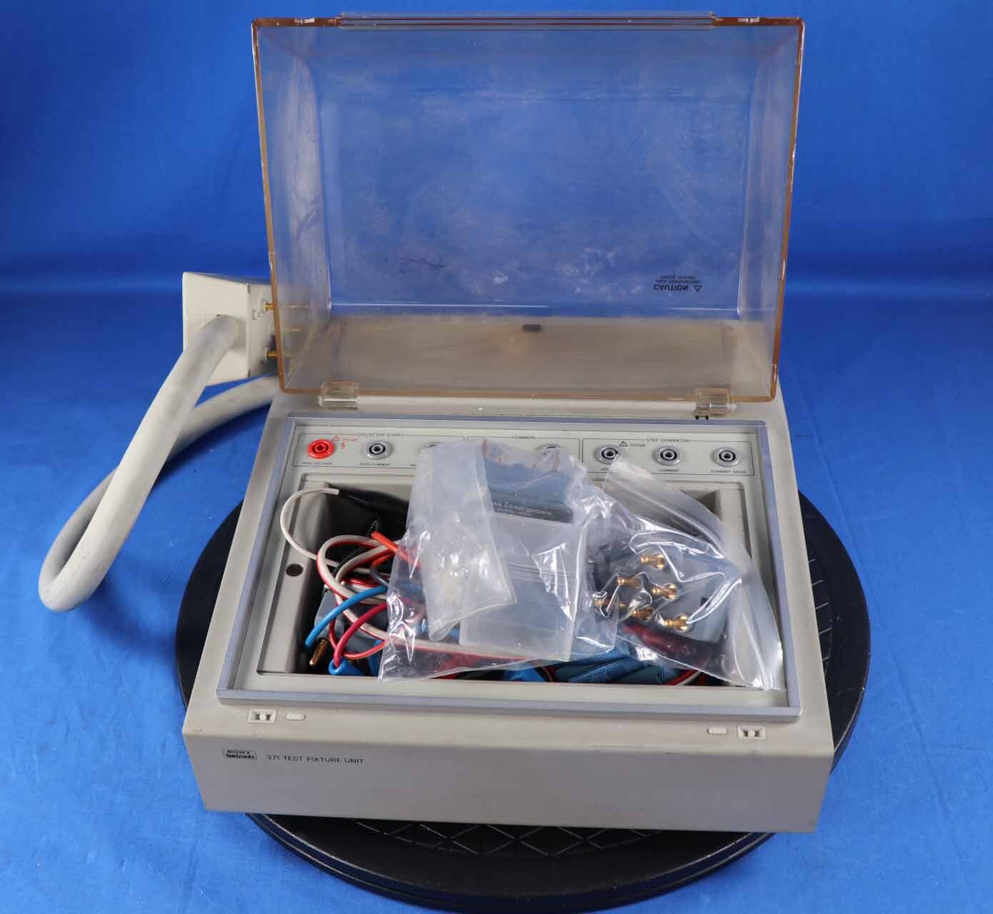 フォト（写真） 使用される TEKTRONIX 371A 販売のために