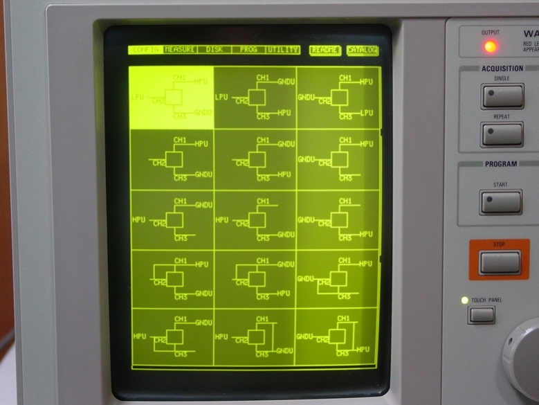 사진 사용됨 TEKTRONIX 372 판매용