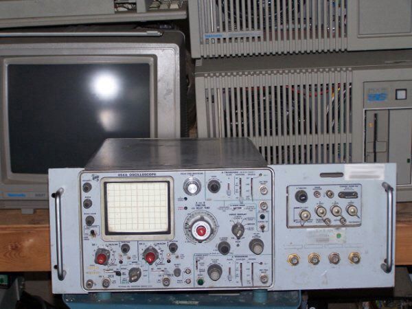 사진 사용됨 TEKTRONIX 454A 판매용