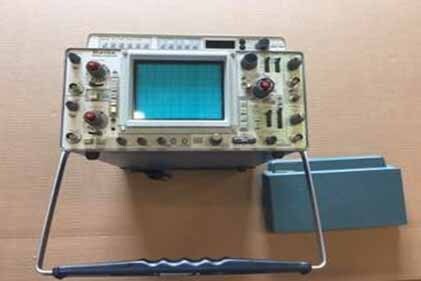 Photo Utilisé TEKTRONIX 465B À vendre