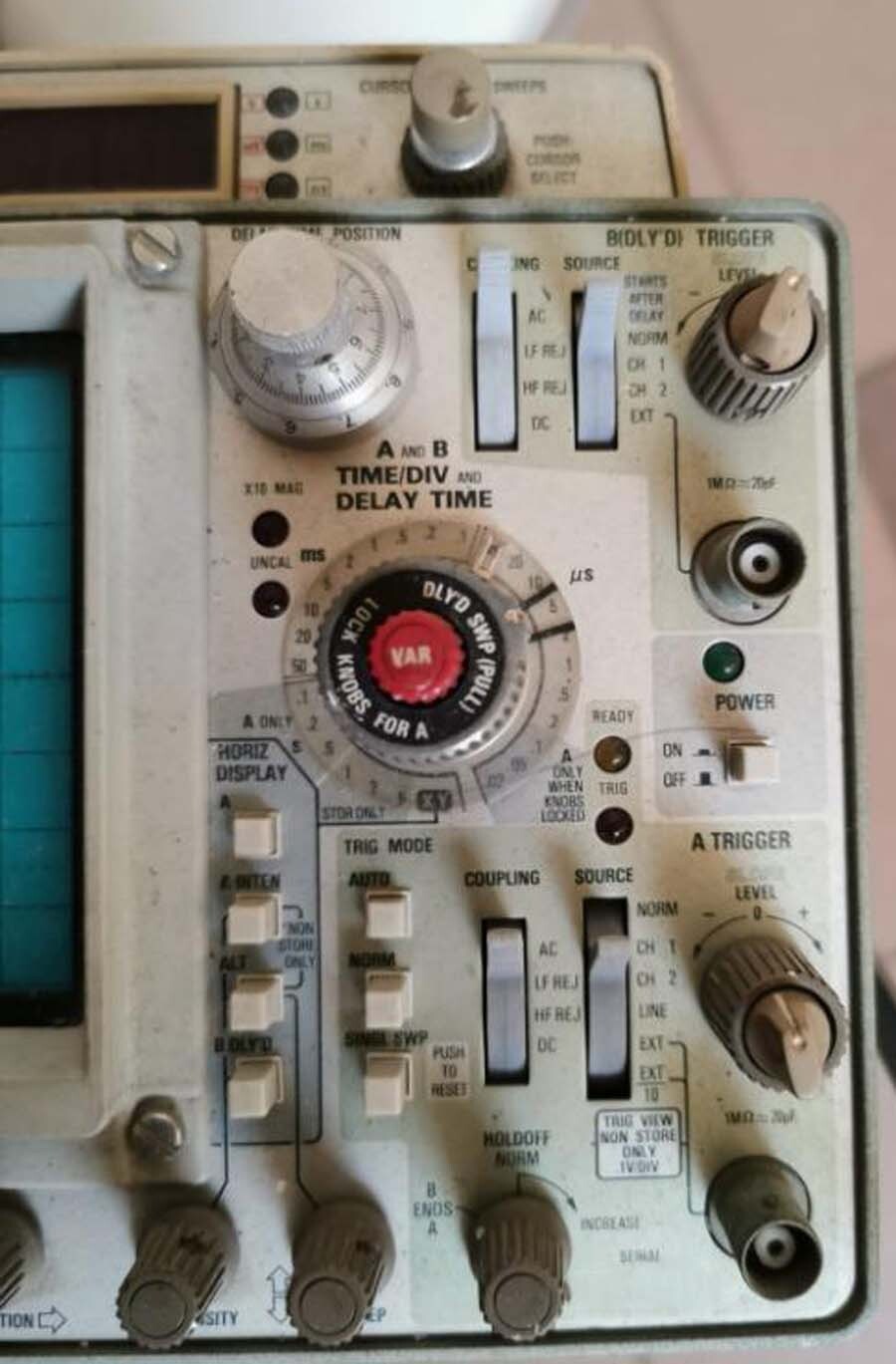 사진 사용됨 TEKTRONIX 468 판매용