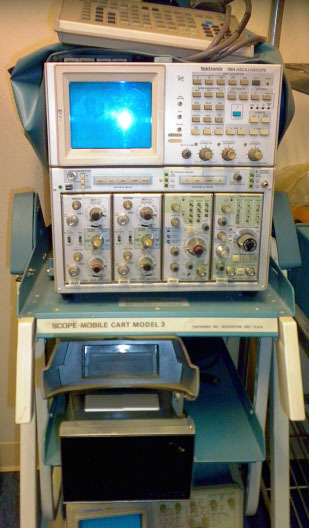 사진 사용됨 TEKTRONIX 7854 판매용