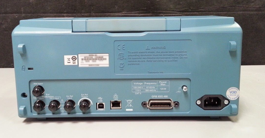 사진 사용됨 TEKTRONIX AFG3102 판매용