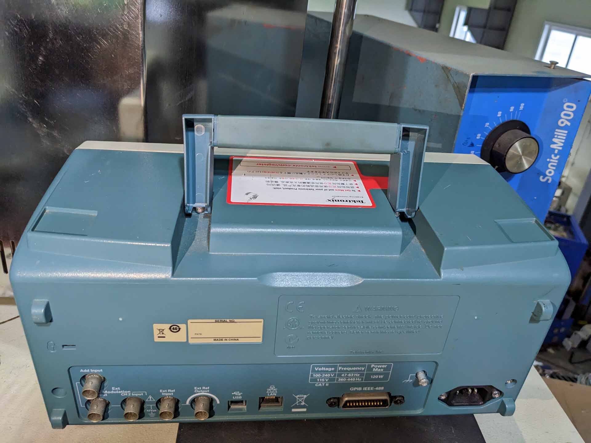 사진 사용됨 TEKTRONIX AFG 3252 판매용