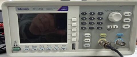 사진 사용됨 TEKTRONIX AFG1062 판매용