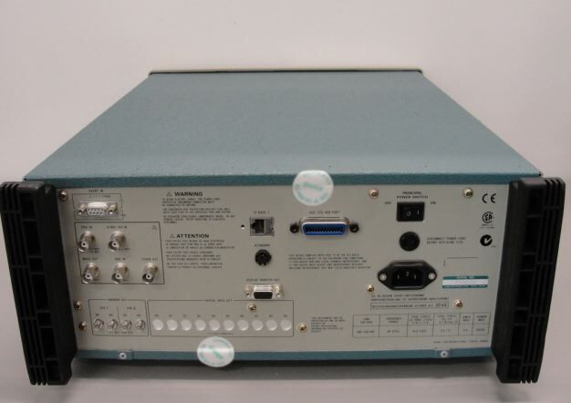 사진 사용됨 TEKTRONIX AWG 500 판매용