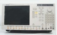 사진 사용됨 TEKTRONIX AWG 7052 판매용