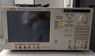 사진 사용됨 TEKTRONIX AWG 7101 판매용