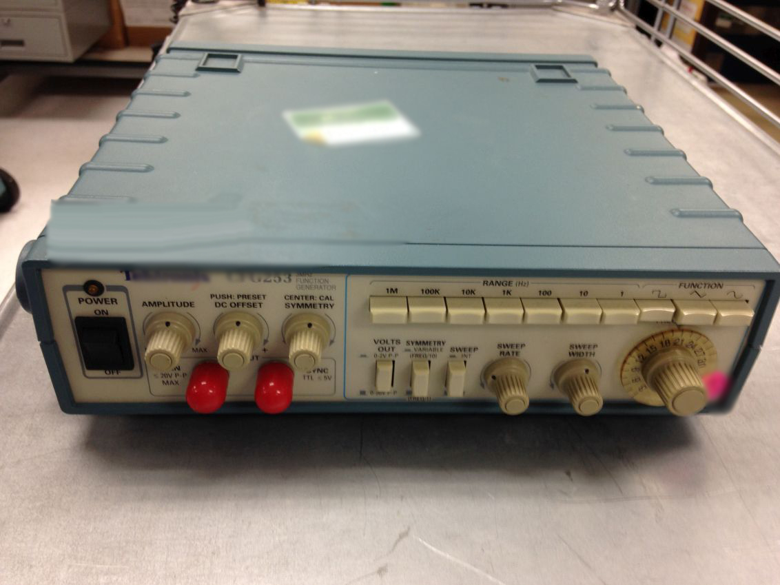 사진 사용됨 TEKTRONIX CFG 253 판매용