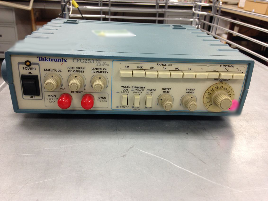 사진 사용됨 TEKTRONIX CFG 253 판매용