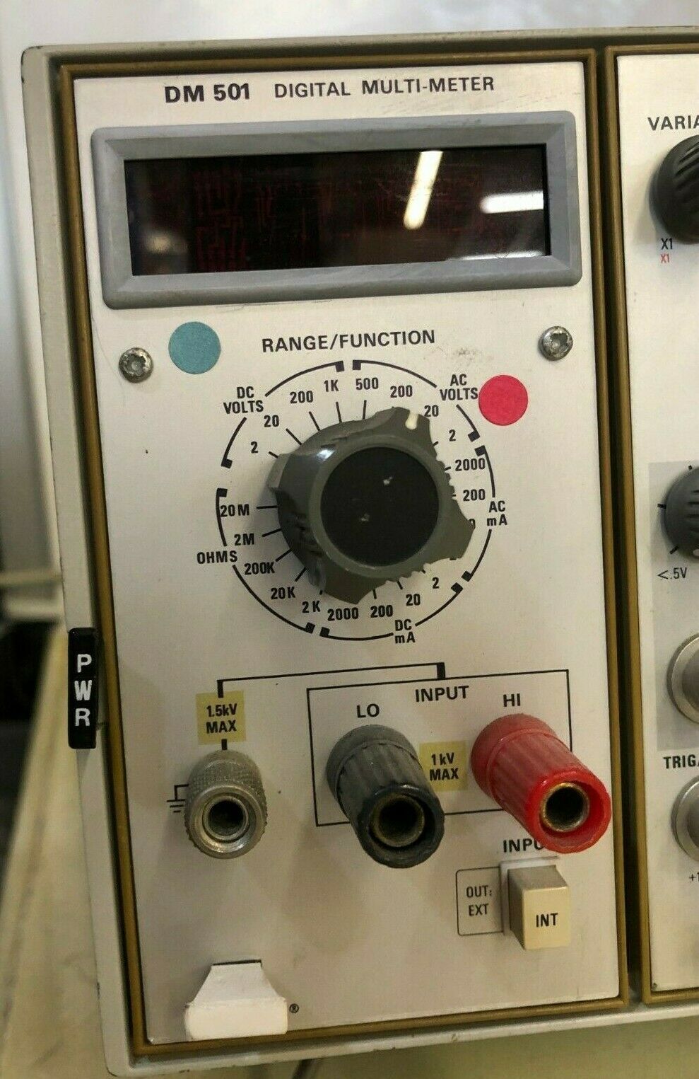 사진 사용됨 TEKTRONIX DM 501 판매용