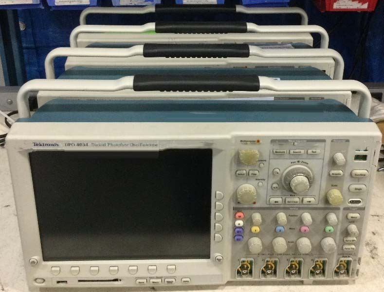 사진 사용됨 TEKTRONIX DPO 4034 판매용