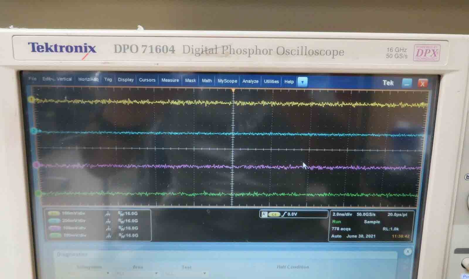 사진 사용됨 TEKTRONIX DPO 71604C 판매용