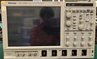 사진 사용됨 TEKTRONIX DSA 71604B 판매용