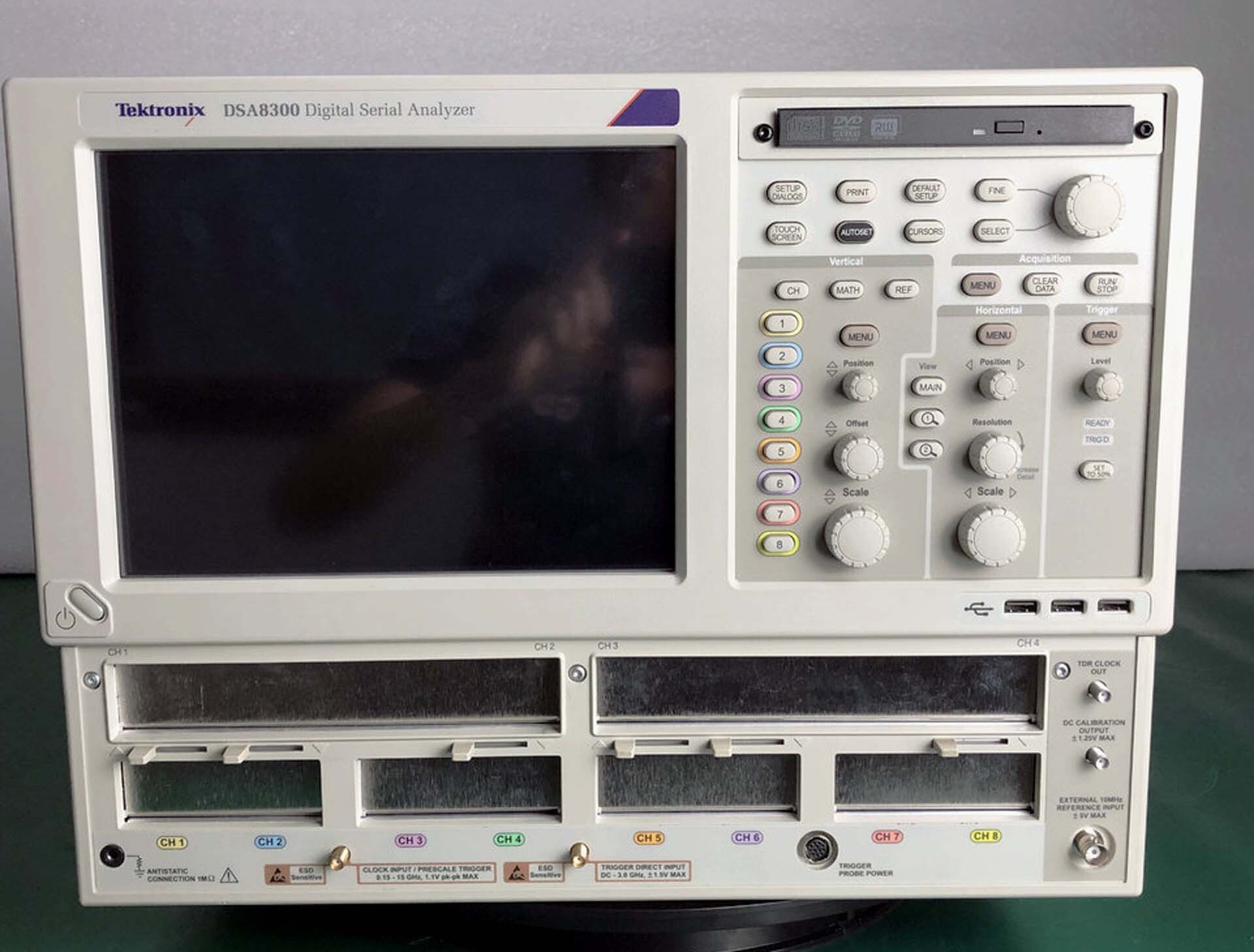 Foto Verwendet TEKTRONIX DSA 8300 Zum Verkauf